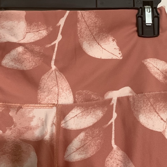 pink patterned leggings - Picture 5 of 7